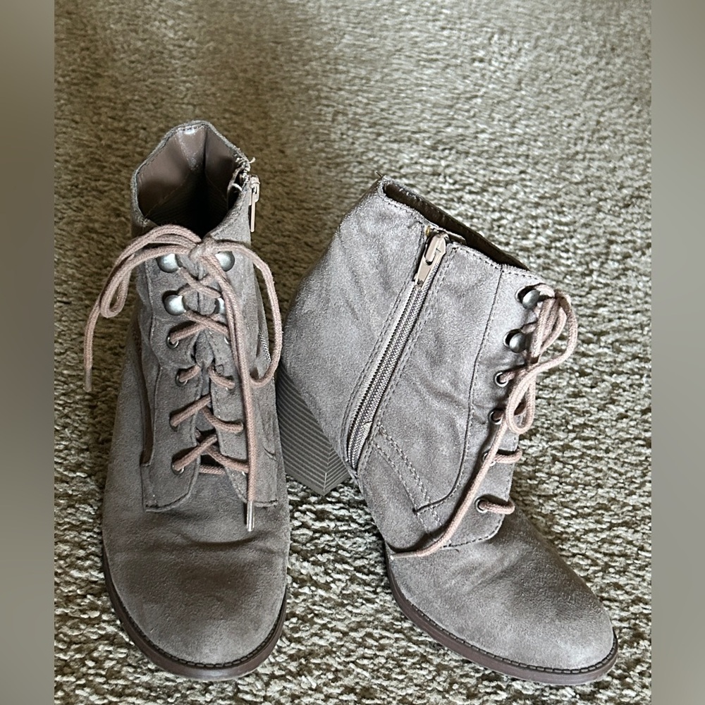 Soda Gray Ankle Booties with Suede Finish
